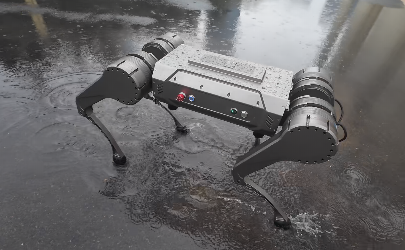 优宝特防水机器狗雨中漫步